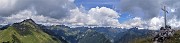 74 Vista panoramica dal Pizzo Badile verso le alte cime orobiche di Val Brembana